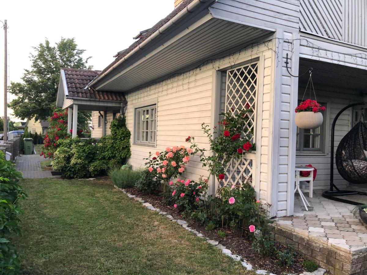 Manni Homestay Курессааре Экстерьер фото